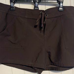 Cocoa Brown Croft& Barrow Swim Shorts SZ L Pockets in front draw string tie up.